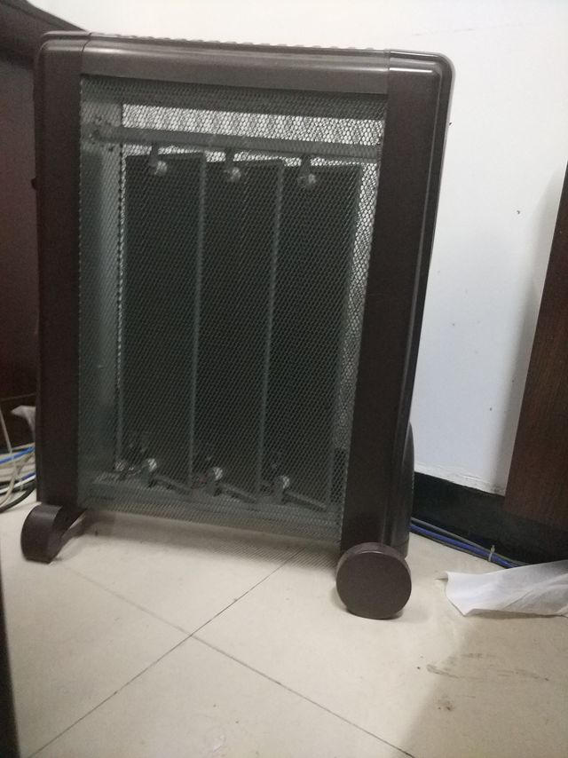 冬天来了翻出格力油汀取暖器