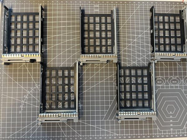 cisco c220 m4 sff 1u服务器2.5寸硬盘托架