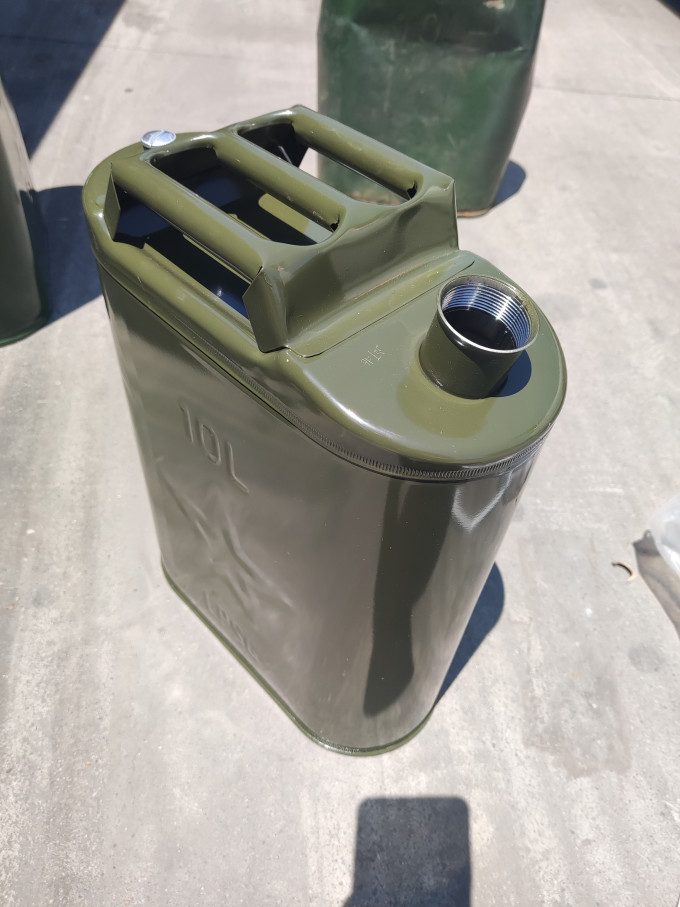 车·简油箱