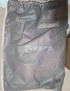 网易严选的拖鞋，性价比还不错