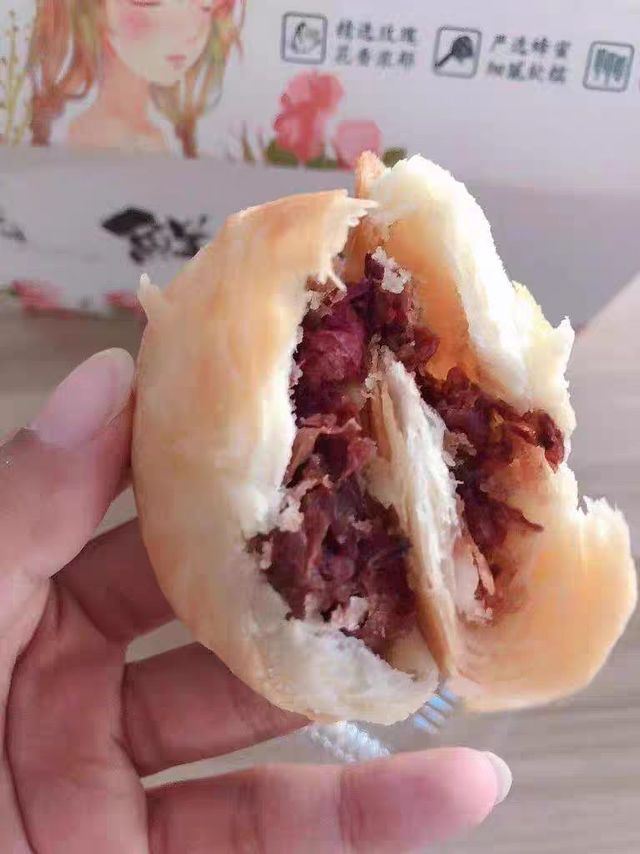 玫瑰鲜花饼 真的有玫瑰的耶～