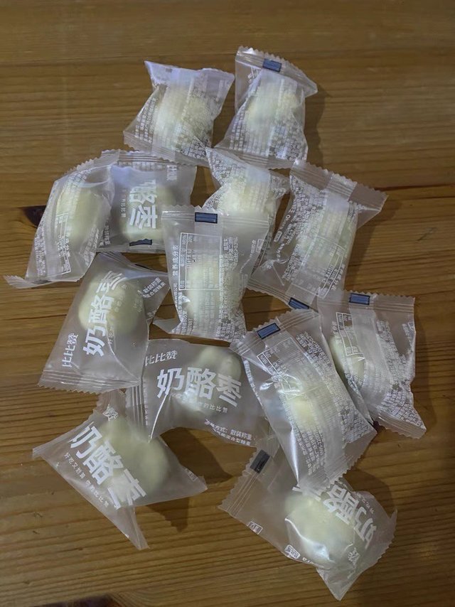 比比赞奶枣夹心巴旦木