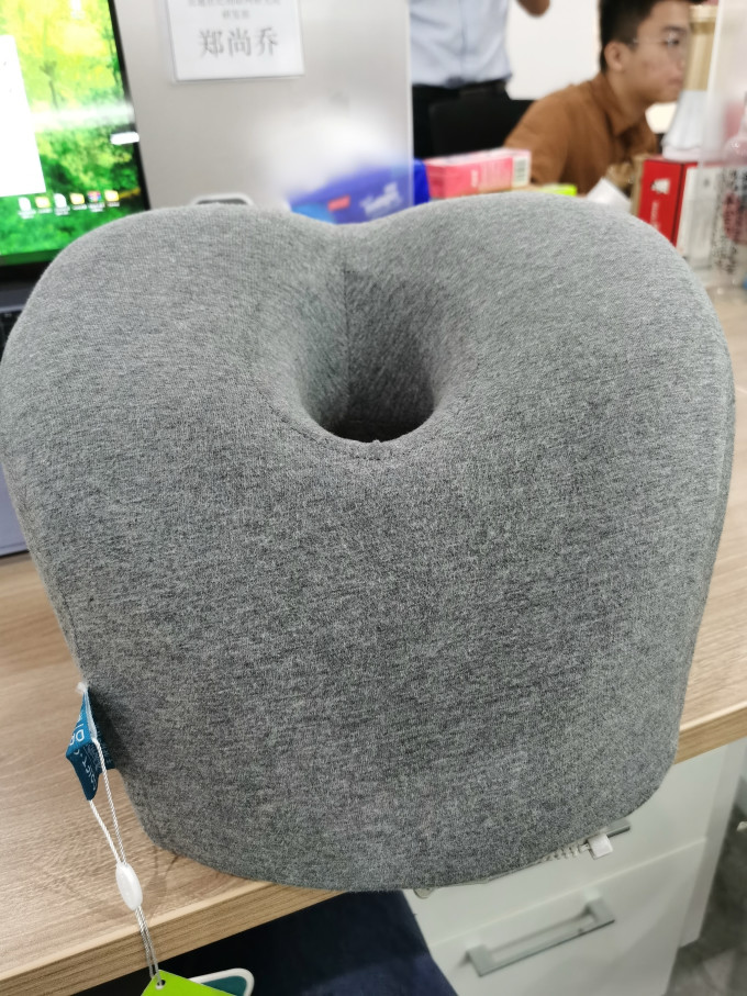 靠垫靠枕