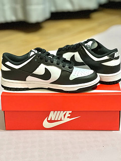 nike dunk low黑白熊猫