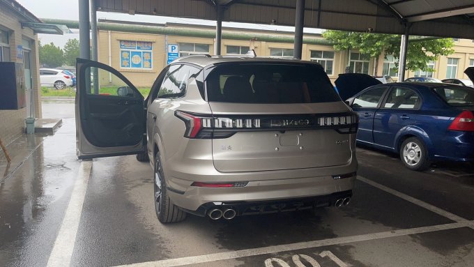 中大型SUV