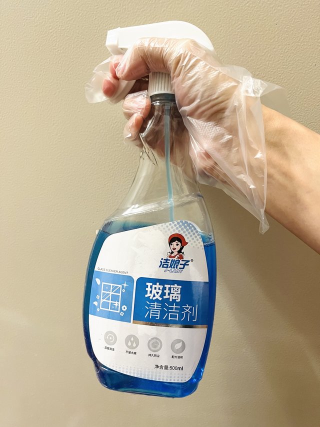 擦玻璃神器，一喷即见效