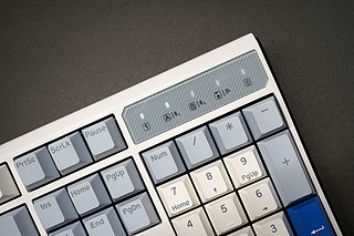 高颜值三模键盘：杜伽K610W机械键盘 