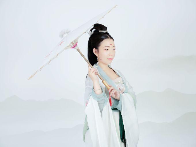 东月棠汉服