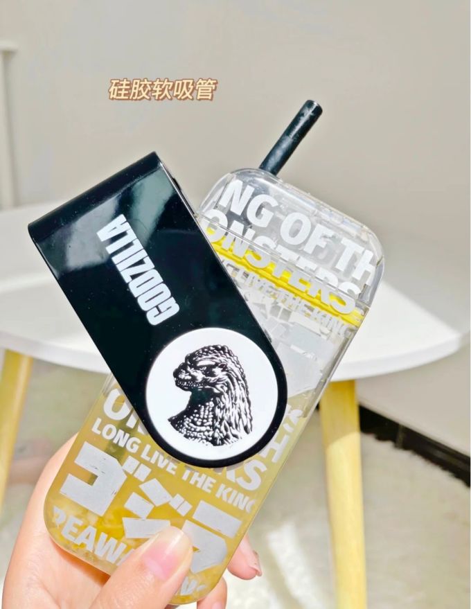 塑料杯