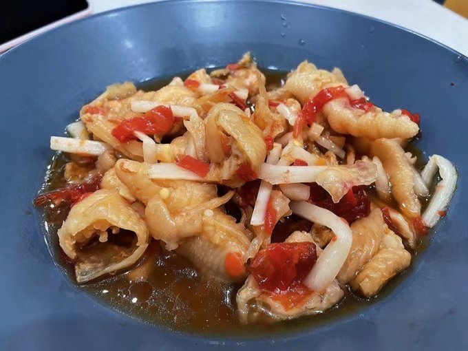 冷小满鸡鸭零食
