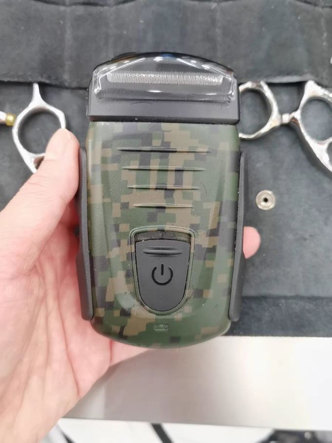 雷明登电动剃须刀