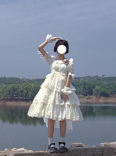在湖边穿这种裙子真的很奇怪吗？