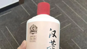 山东人的酒桌，必备三款酒，你知道是哪三款吗？