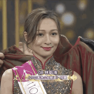 2022港姐三甲出炉！看完之后更怀念李嘉欣了，30年前的港风穿搭依旧时髦