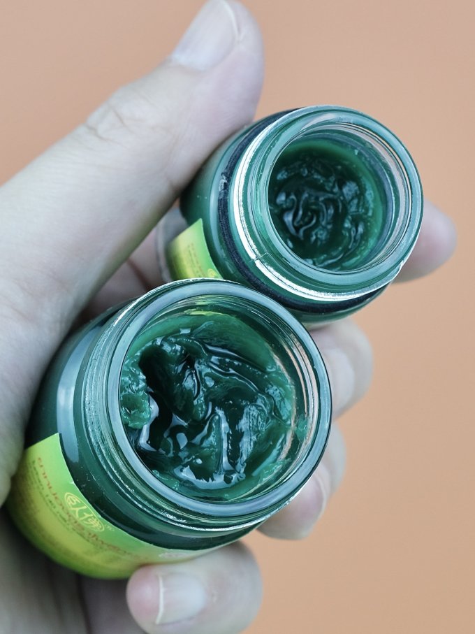 驱蚊花露水