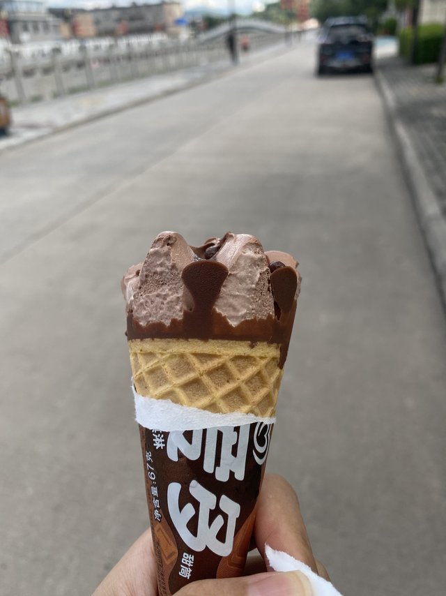 吃可爱多可以变的超级可爱呀