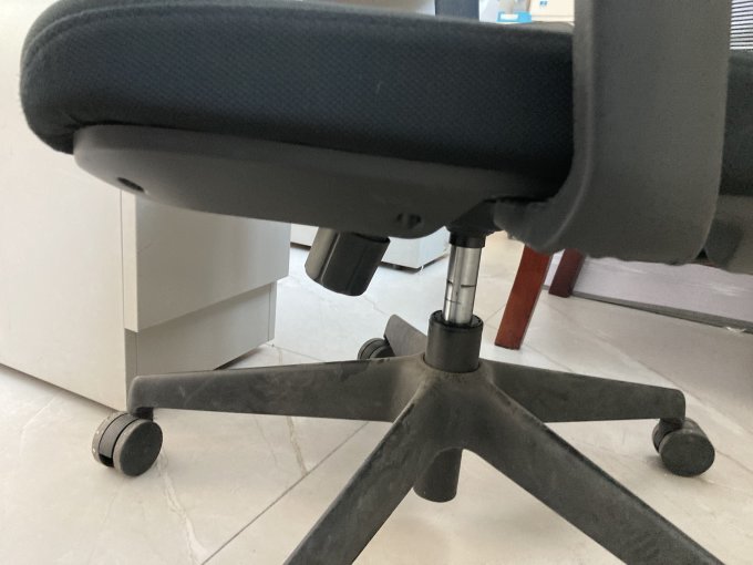 电脑椅