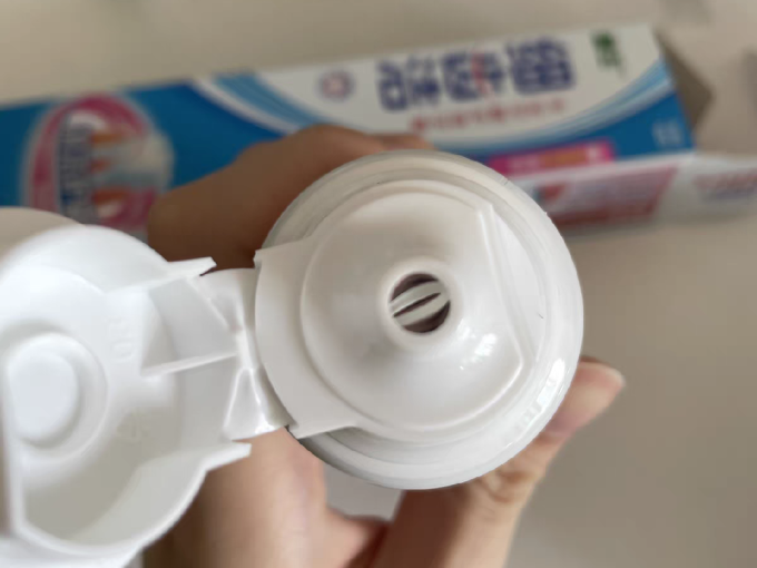 狮王牙膏