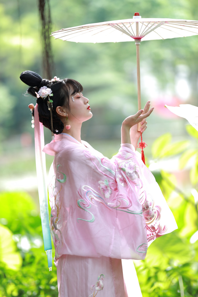 桃花序汉服
