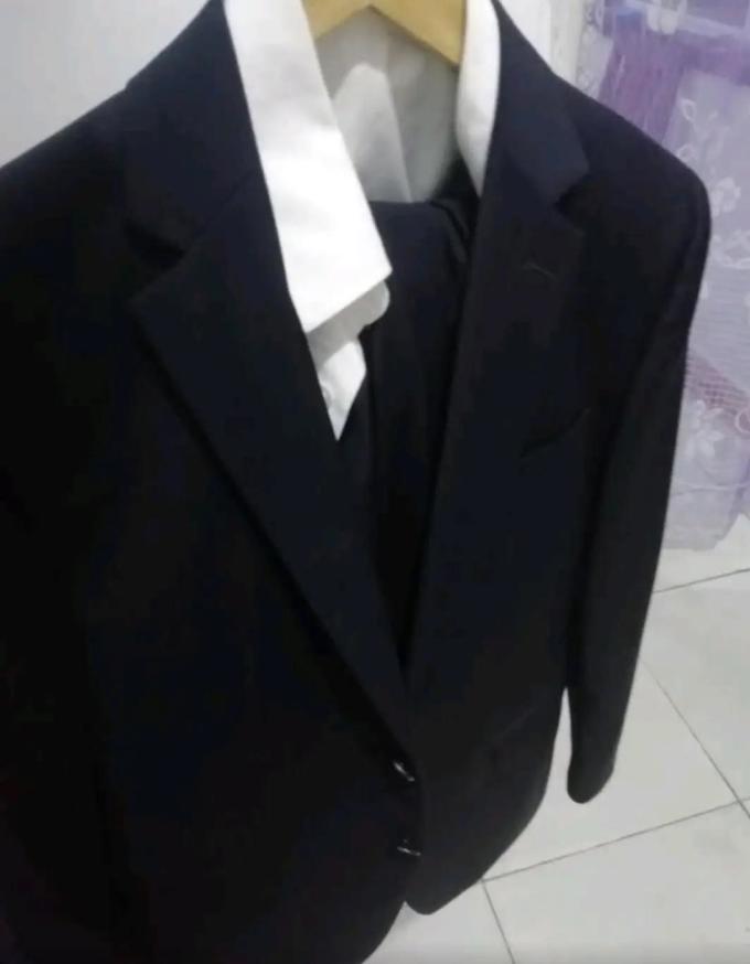 男士西服