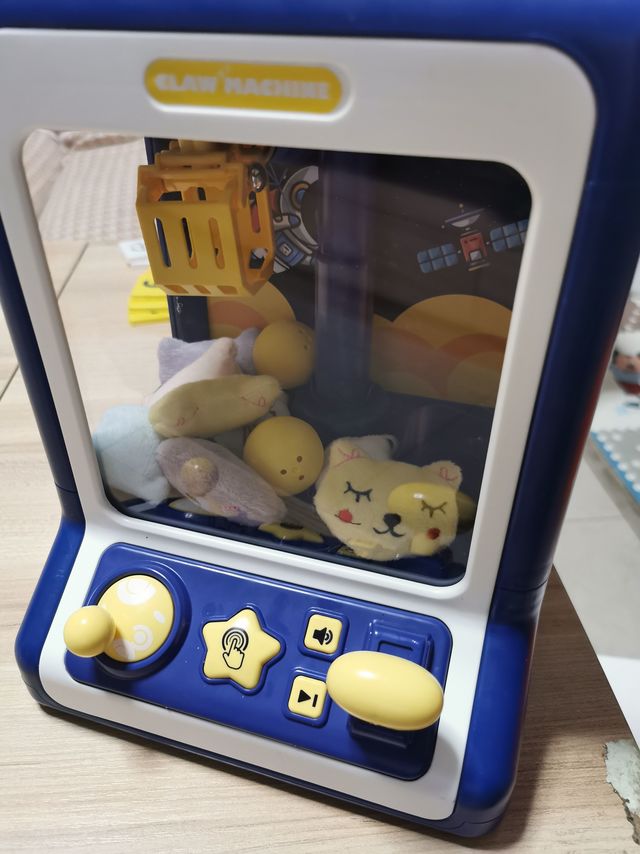 出门与孩子们一起互动的娃娃机