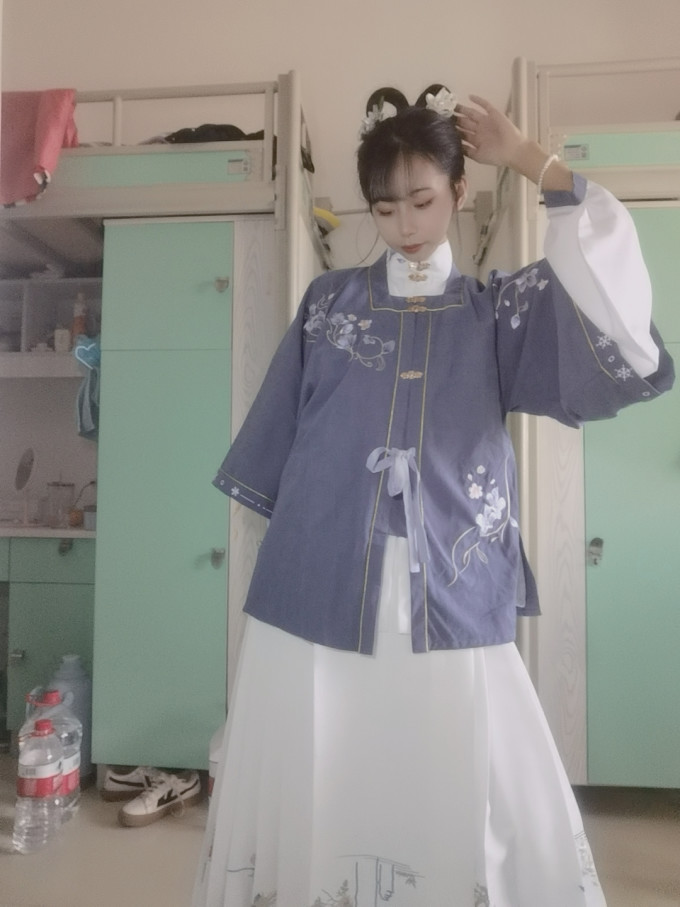 裳宫语汉服