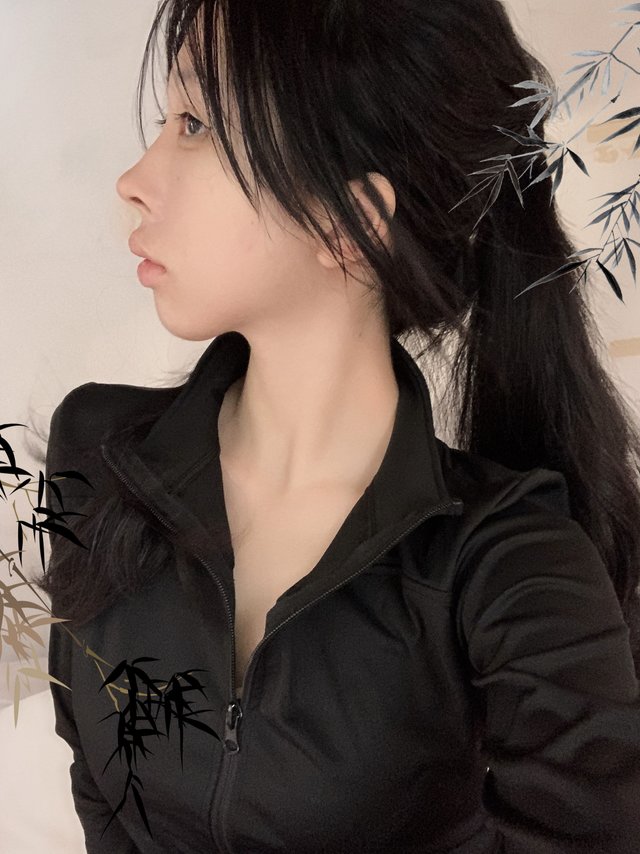 清冷感的修身瑜伽服只需要27r