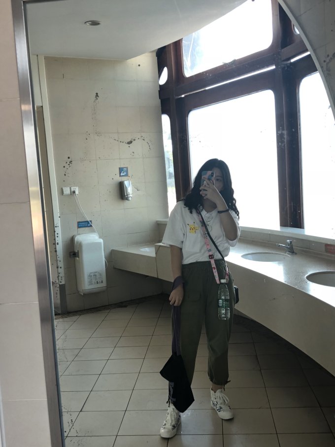 女士T恤