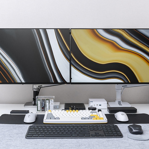 【桌搭记录】DESK SETUP 2.0，中年油腻男的忙里小偷闲