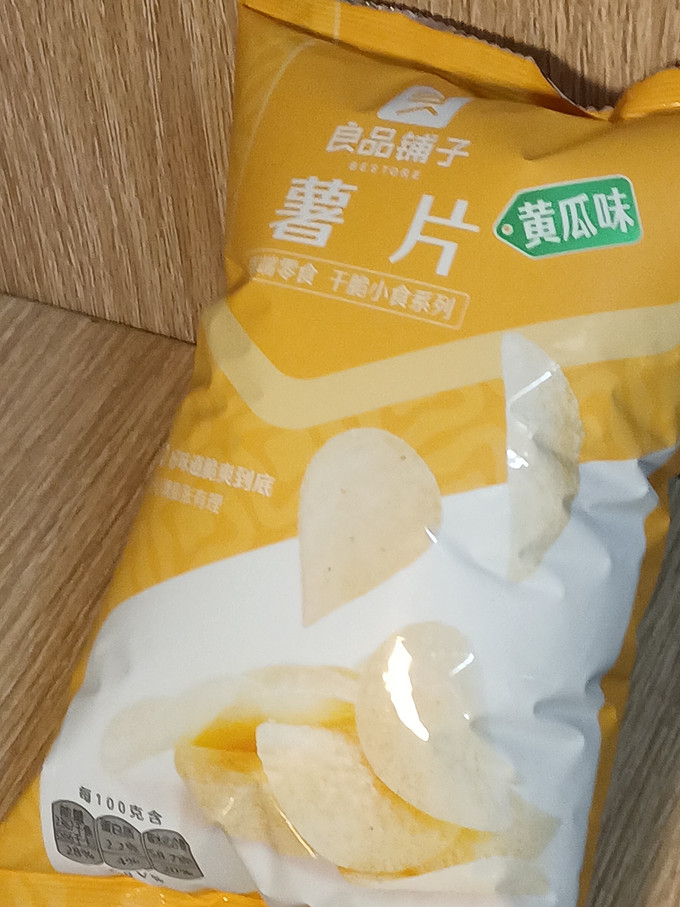 良品铺子膨化食品