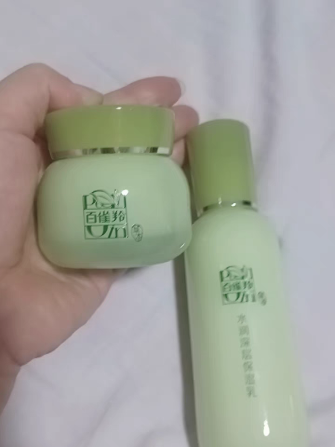 百雀羚爽肤水