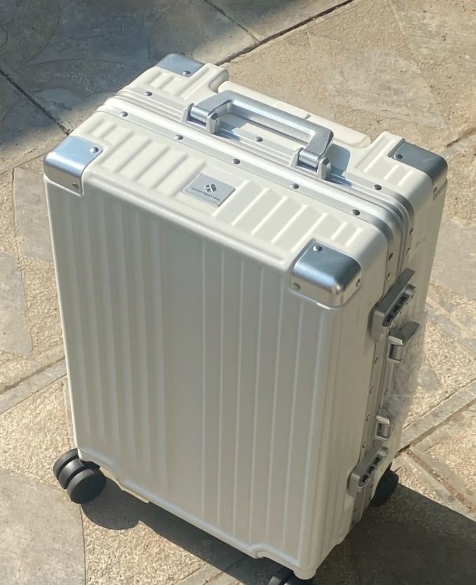 梦旅者拉杆箱怎么样 又挖到一只20寸奶白行李箱!_什么值得买