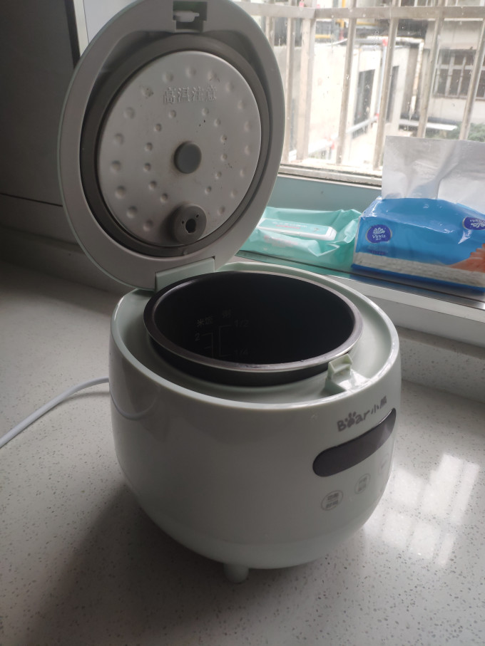 小熊电饭煲