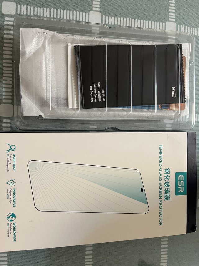 不得不说，清仓的亿色钢化膜真香啊