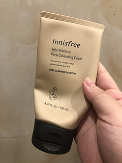 innisfree悦诗风吟火山岩洗面奶清洁毛孔