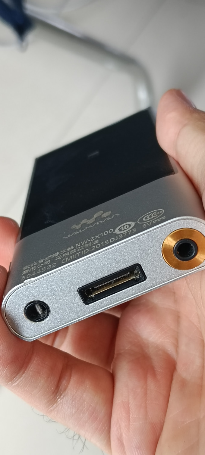 索尼nw-zx100音频播放器怎么样 2022年,我还在用索尼zx-100_什么值得
