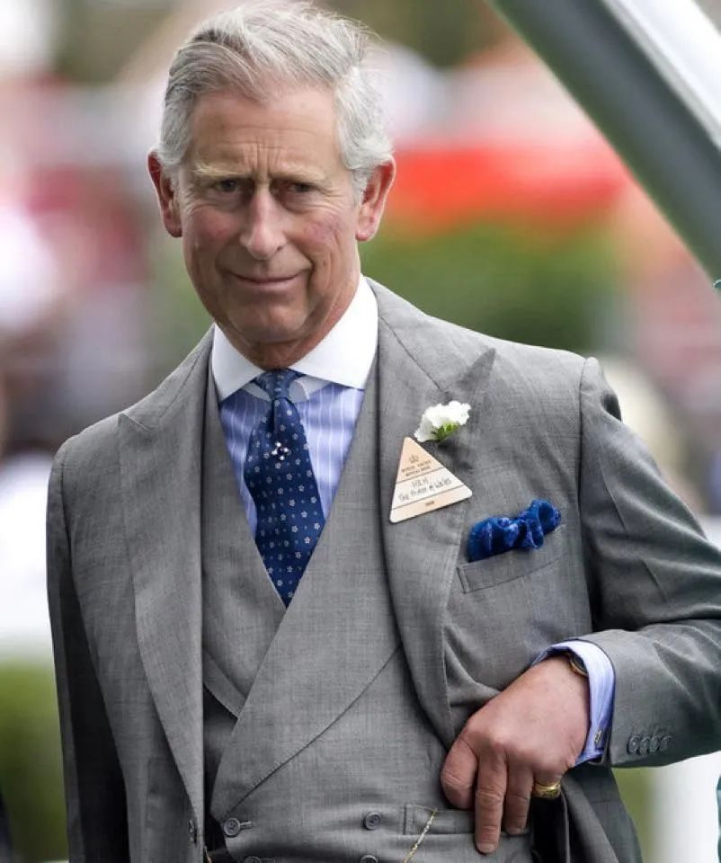 不高不帅的国王查尔斯，凭什么是全球最会穿的男人？