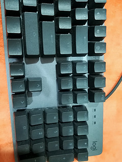 罗技机械键盘