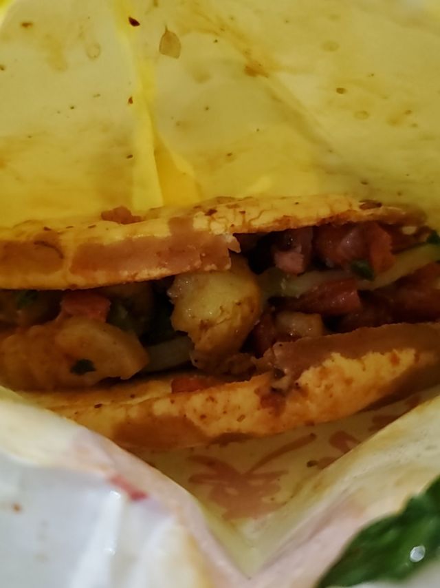 吃个肉夹馍迎国庆