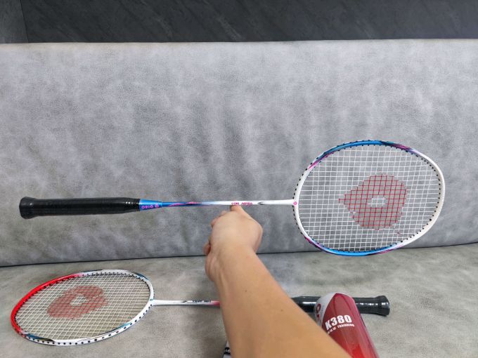 启傲羽毛球拍