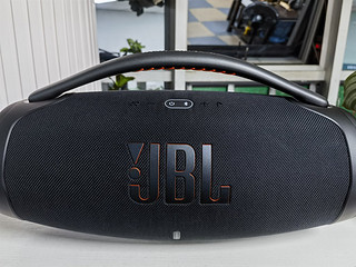 JBL 防尘防水音箱