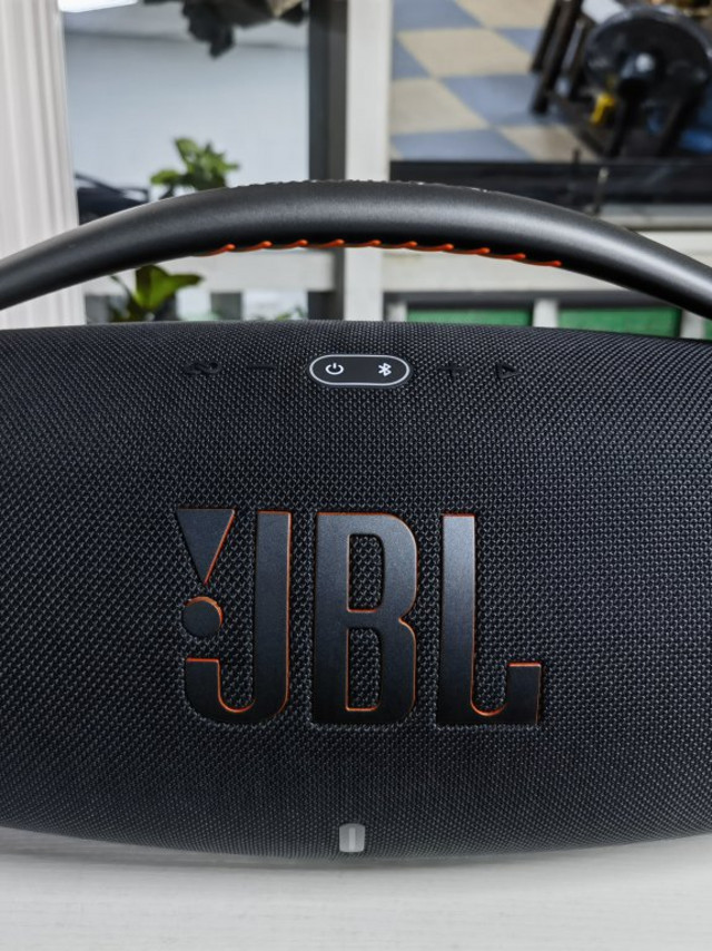 JBL 防尘防水音箱