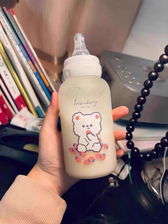 奶瓶