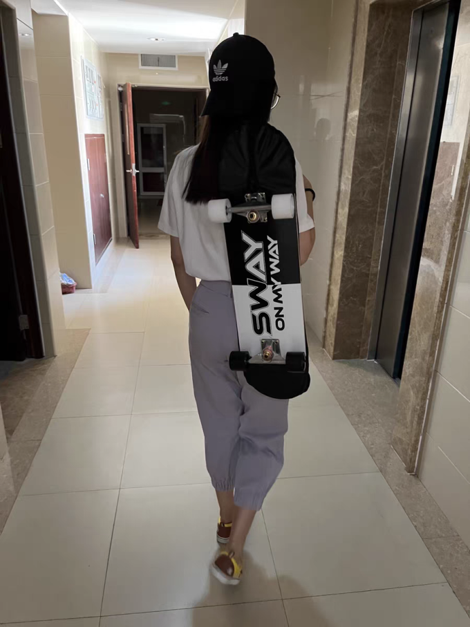 斯威滑板运动