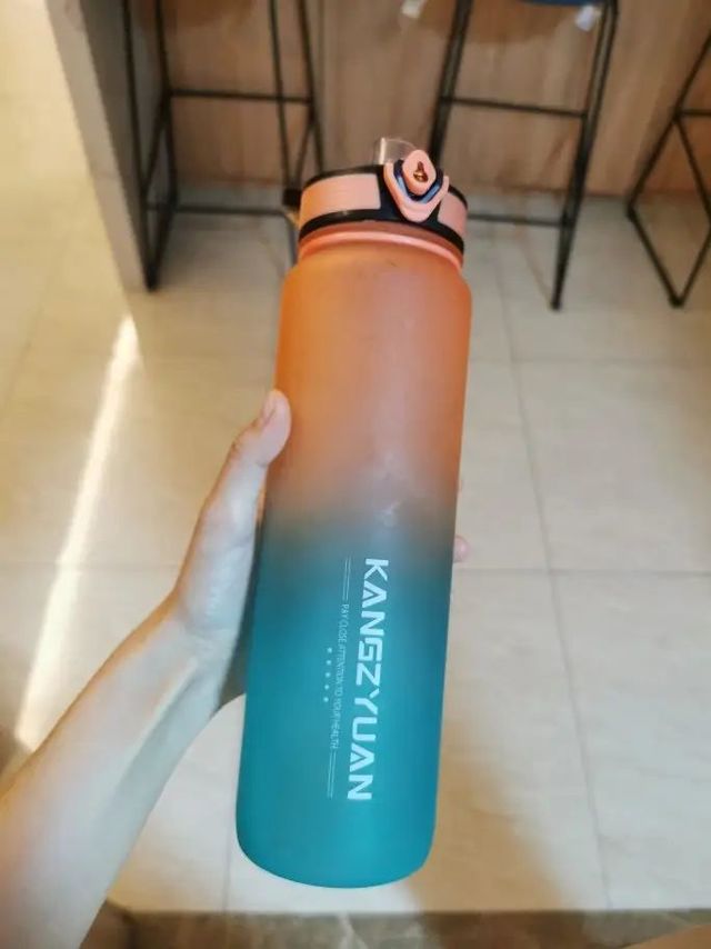 携带方便，密封性也很好
