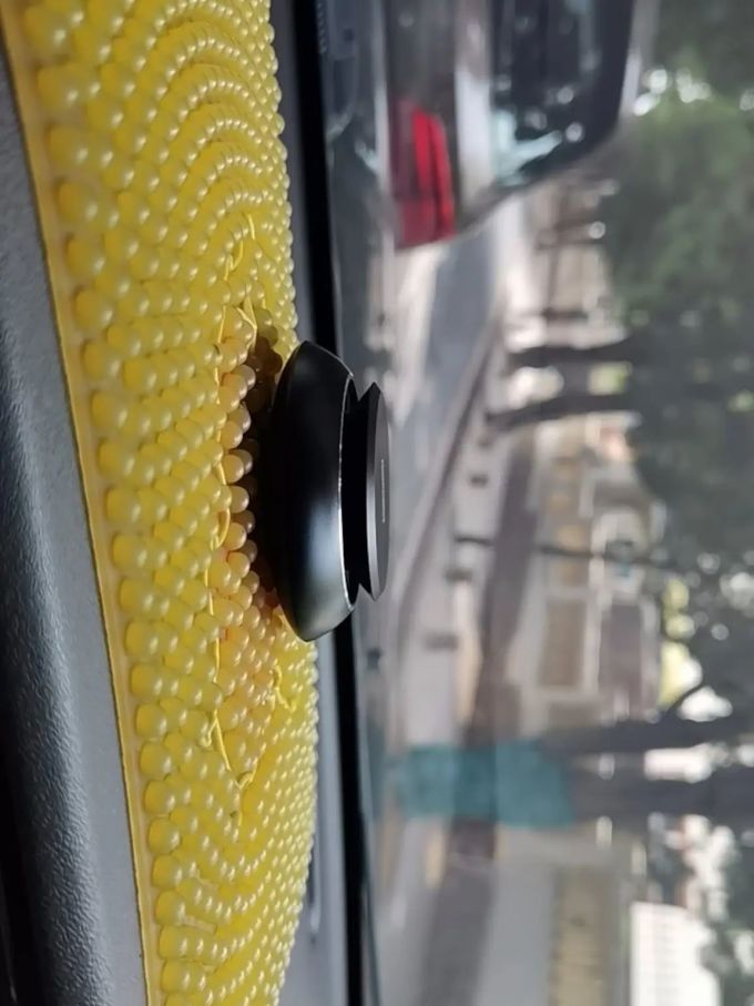 图拉斯车用香水