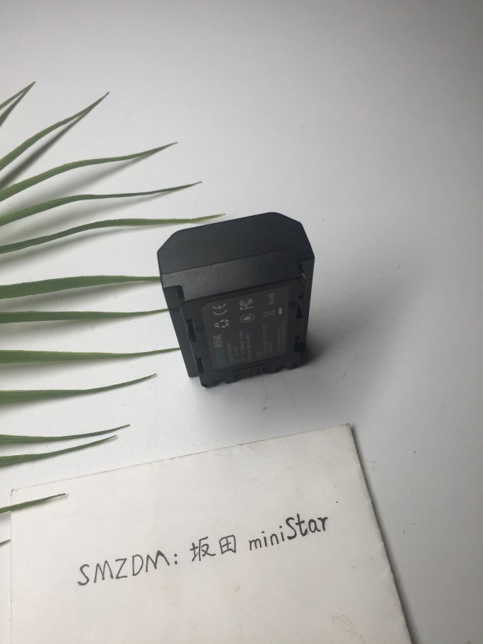 绿巨能电池