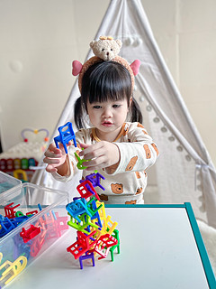 爱动脑的孩子就该入一款叠椅子益智玩具
