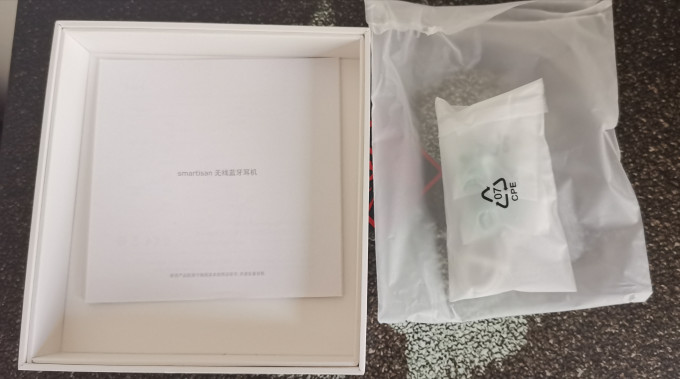 锤子科技蓝牙耳机