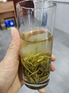 玻璃杯，家中必备的物品